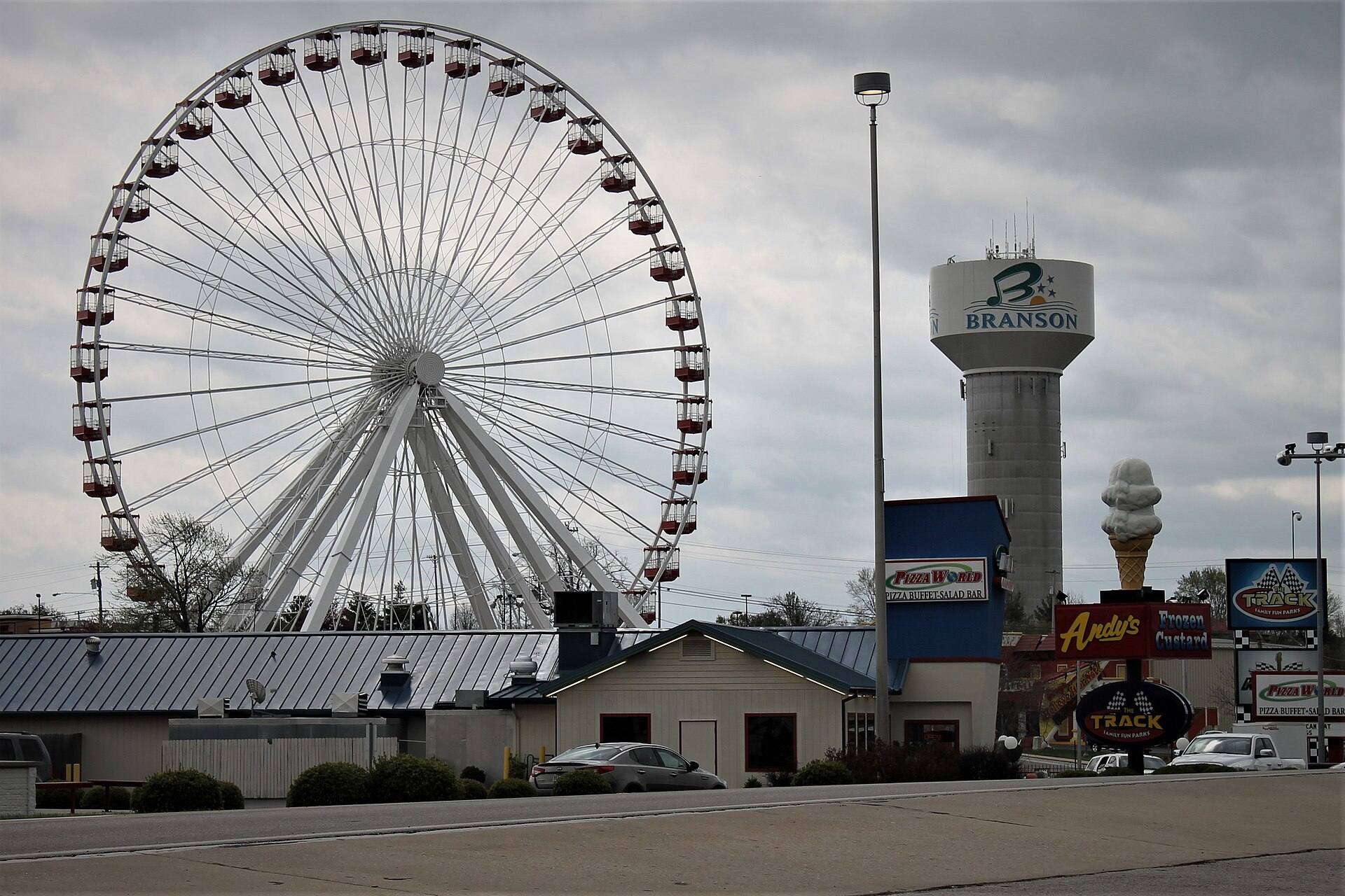 Ferris wheel on the Branson strip