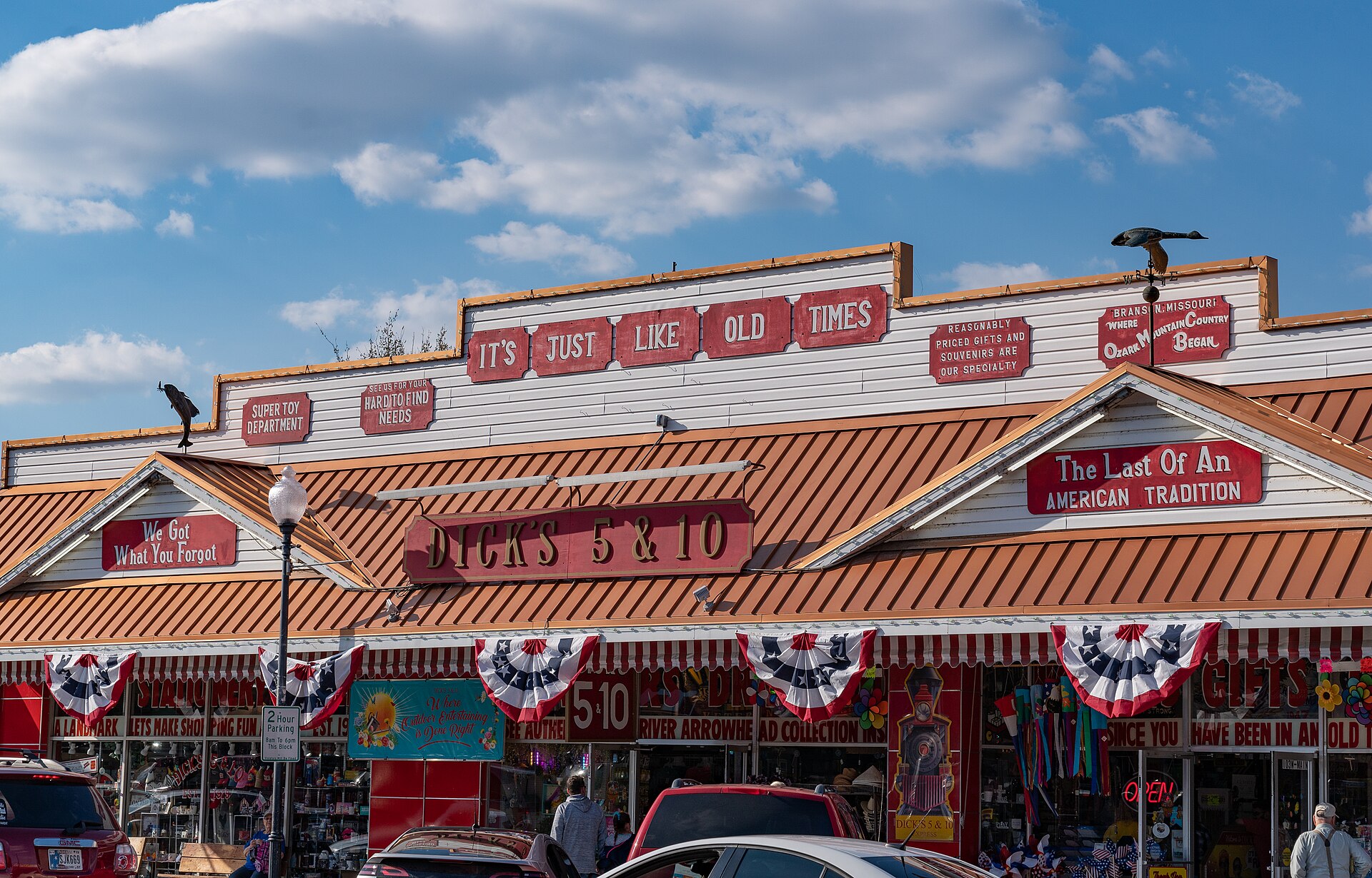Dicks 5 & 10 in downtown Branson